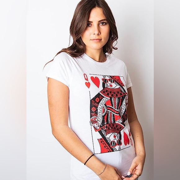 NEW Women’s Queen of Hearts “Selfie” 80s Style Funny Vintage Graphic Tee - Picture 3 of 5